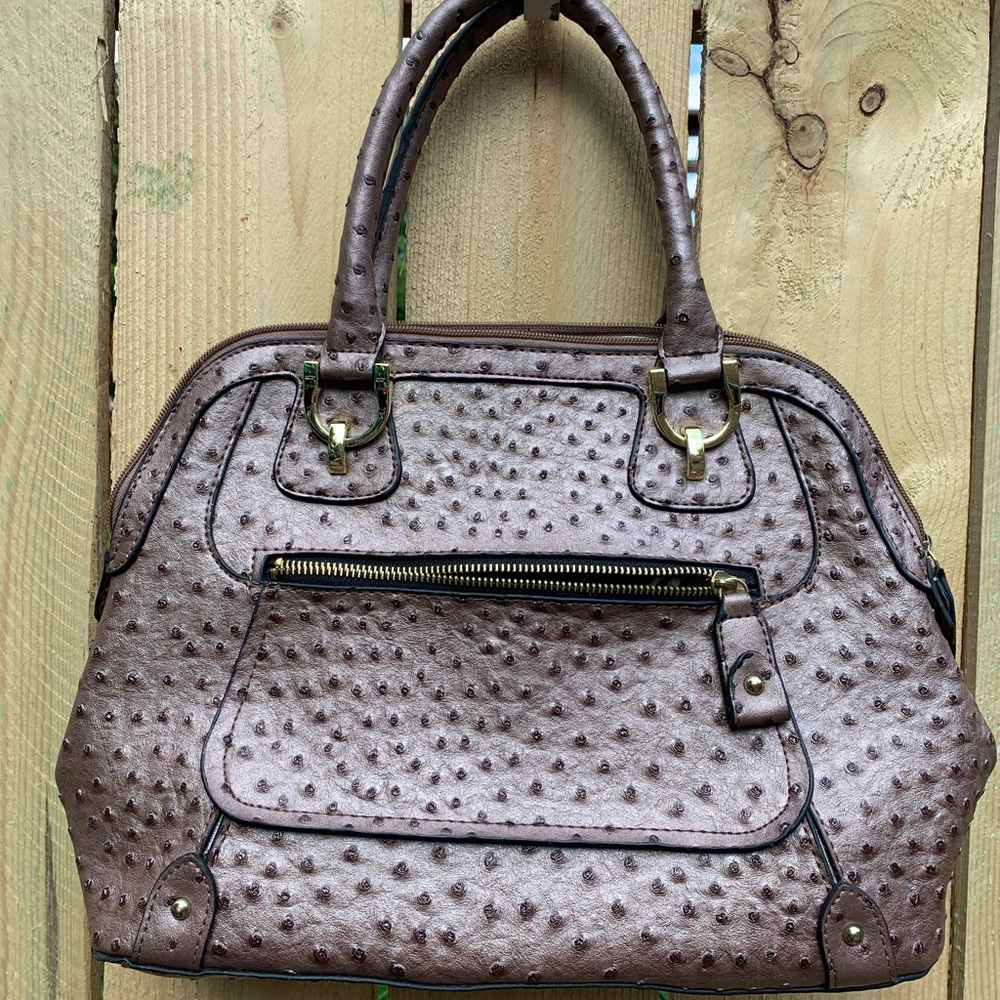 LONDON FOG BAG IN A GRAY/MAUVE COLOR